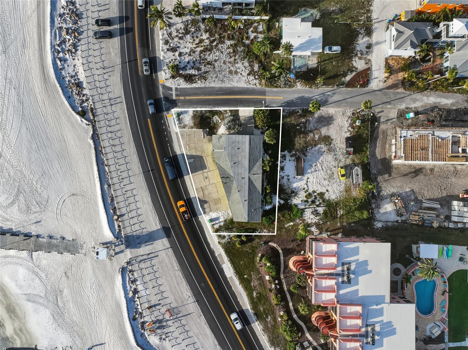 Image 2 of 27 For 1303 Gulf Drive S 2