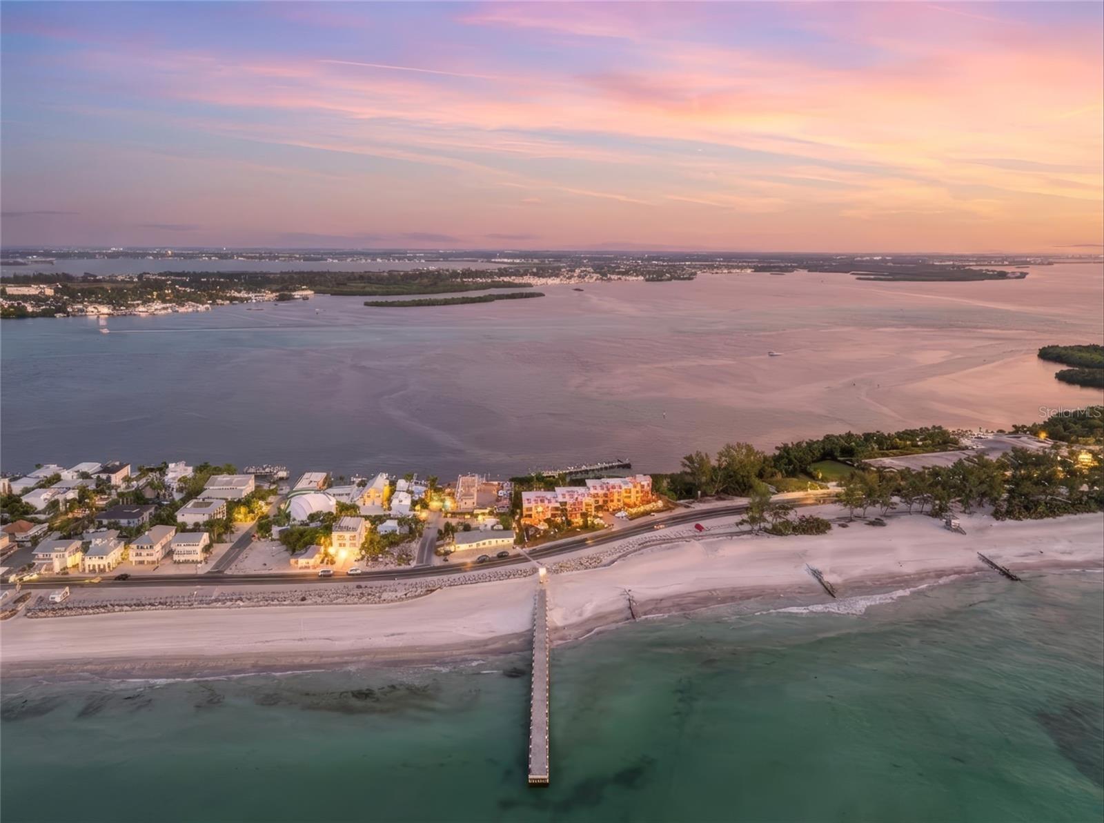 Image 8 of 27 For 1303 Gulf Drive S 2