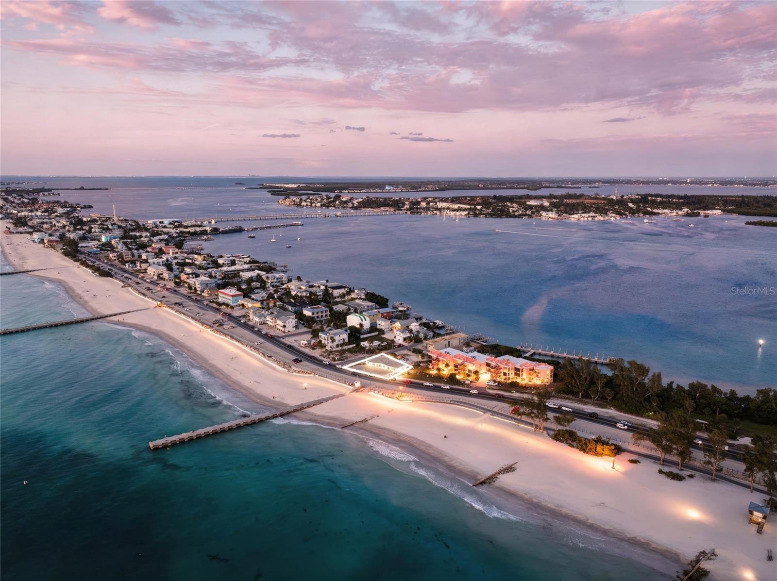 Image 9 of 27 For 1303 Gulf Drive S 2