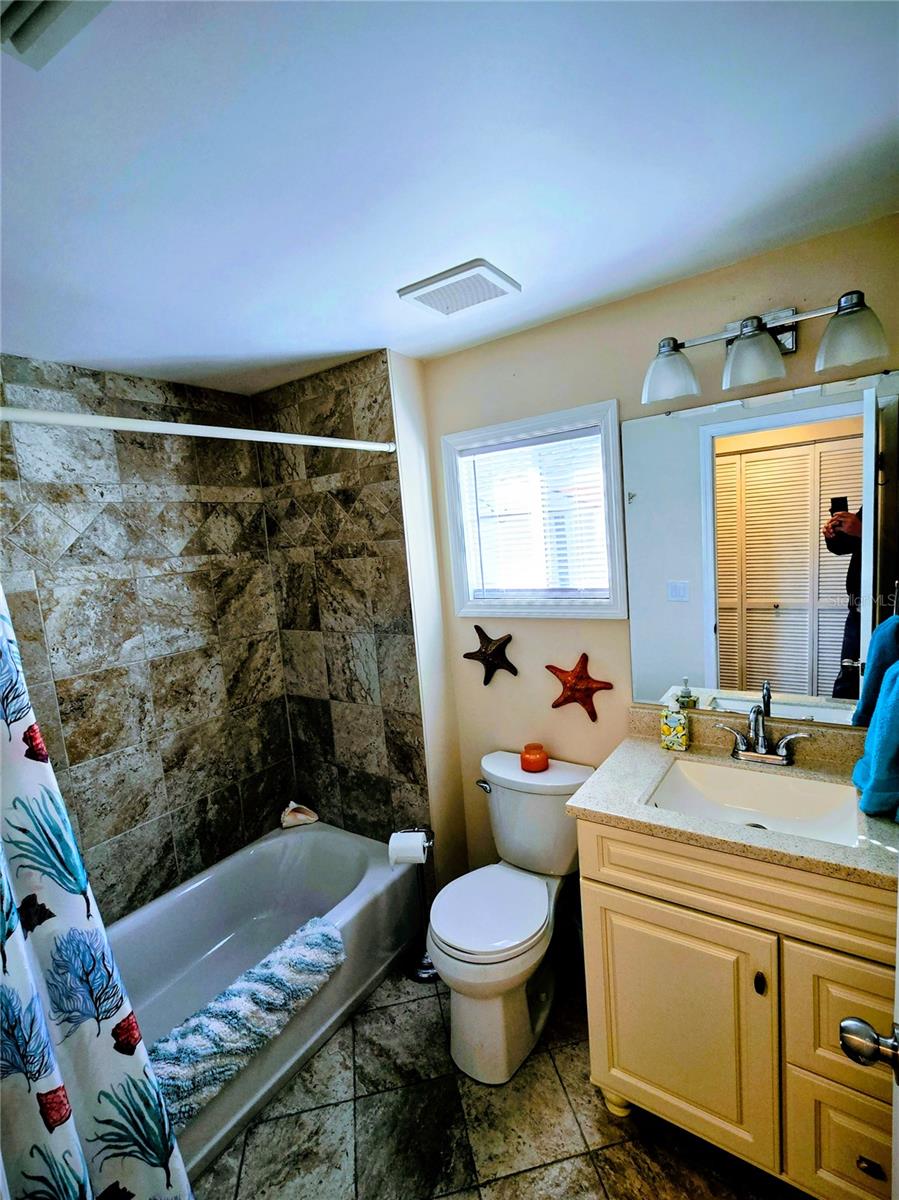 Image 9 of 16 For 742 Arthurs Court