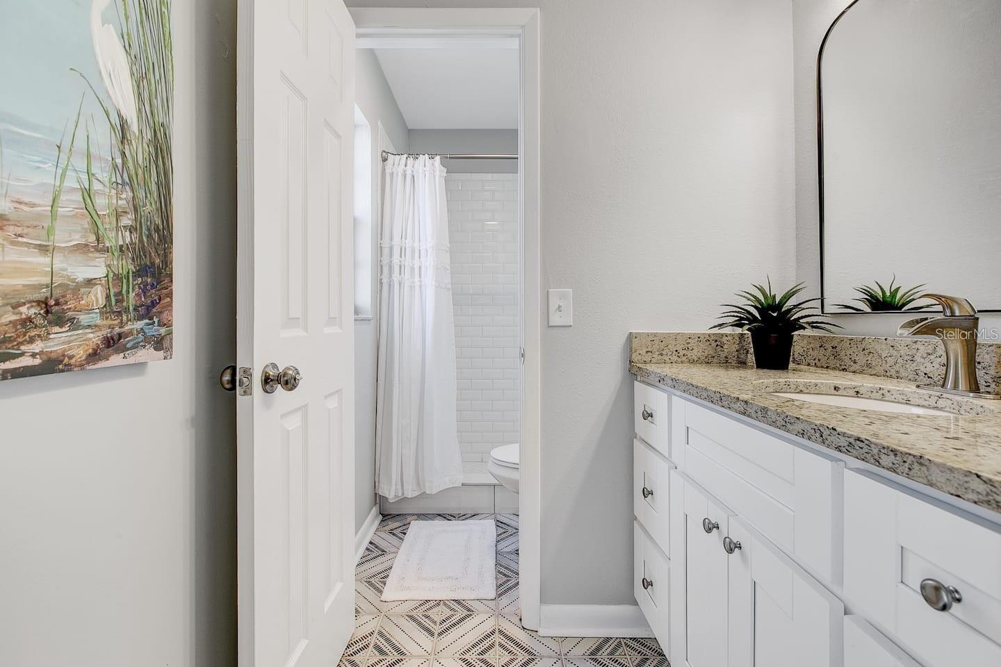 Listing photo id 11 for 1330 Peachfield Drive