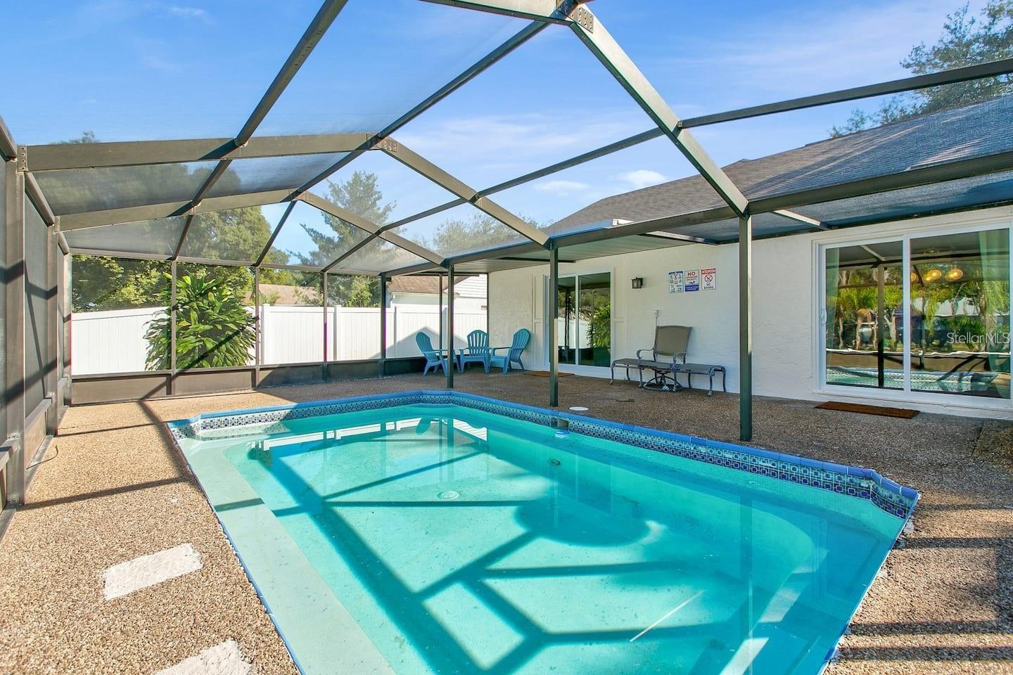 Listing photo id 18 for 1330 Peachfield Drive