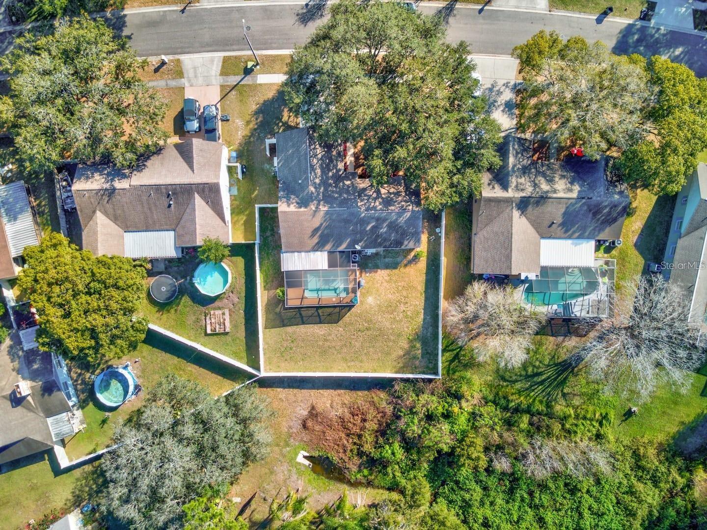 Listing photo id 20 for 1330 Peachfield Drive