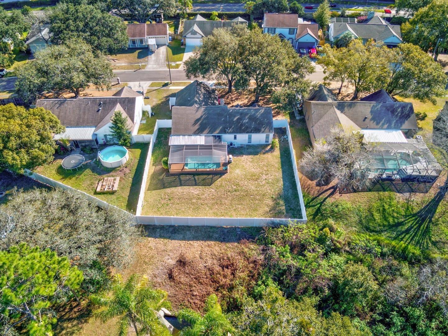 Listing photo id 21 for 1330 Peachfield Drive