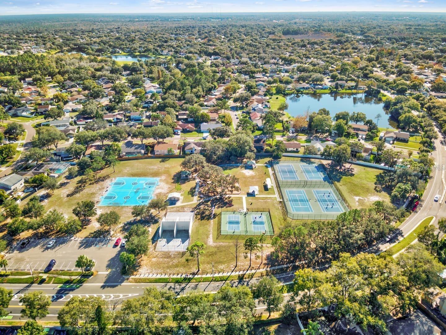 Listing photo id 23 for 1330 Peachfield Drive