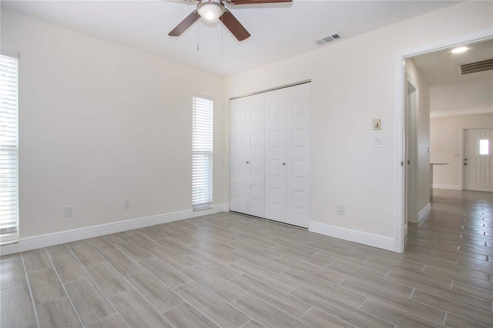 Image 19 of 63 For 1906 Canterbury Lane 20