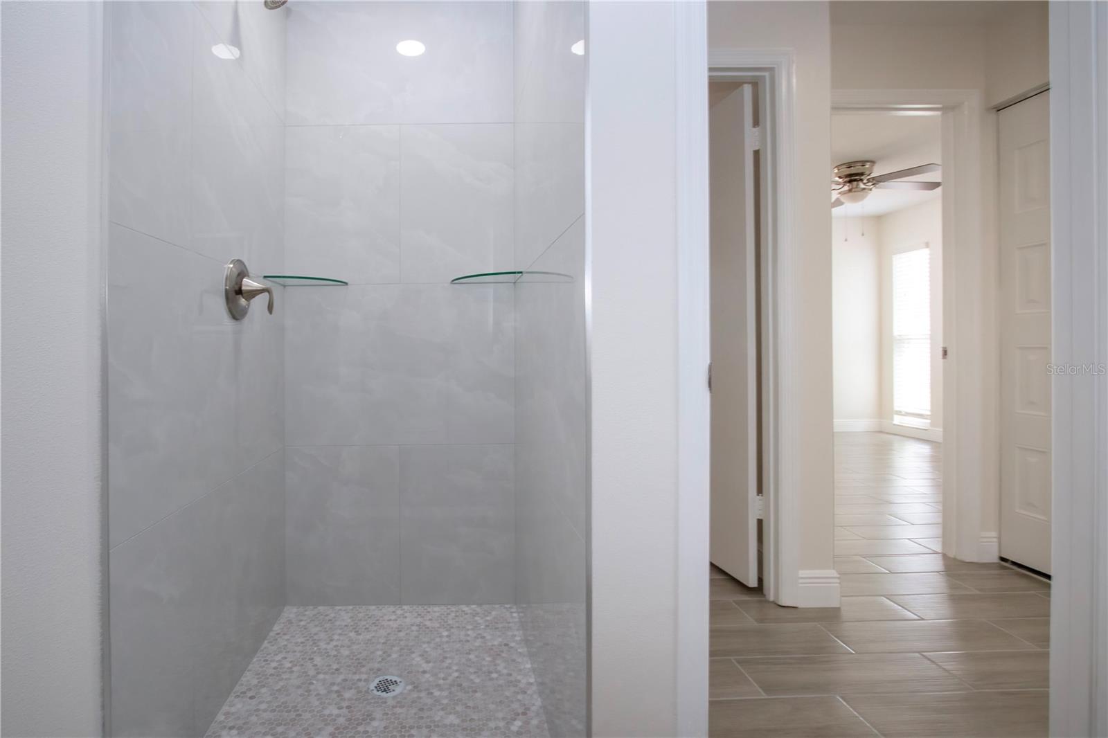 Image 37 of 63 For 1906 Canterbury Lane 20