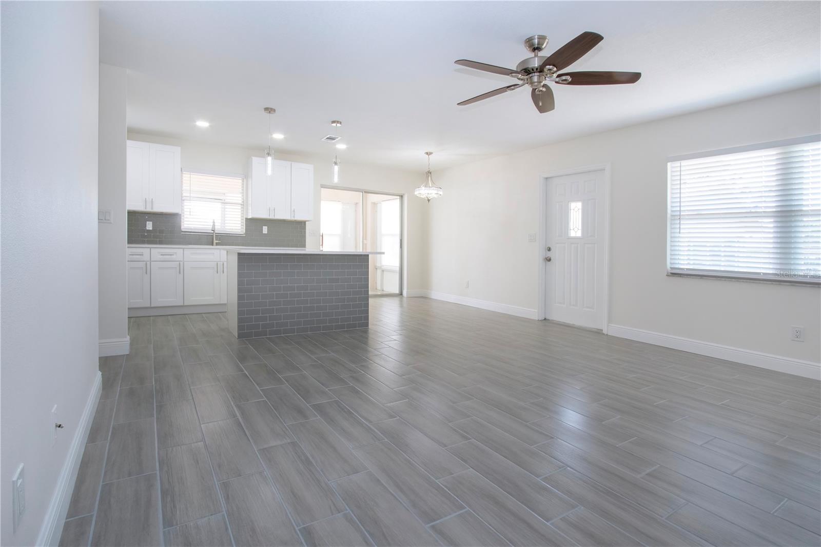 Image 4 of 63 For 1906 Canterbury Lane 20