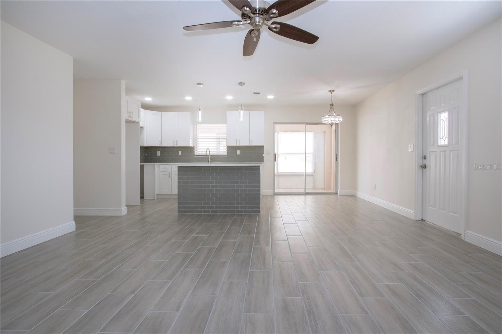 Image 9 of 63 For 1906 Canterbury Lane 20