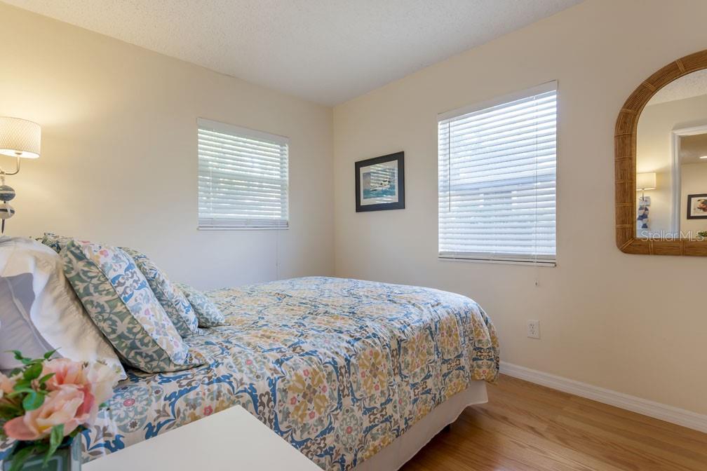 Image 17 of 21 For 213 Alfred Street