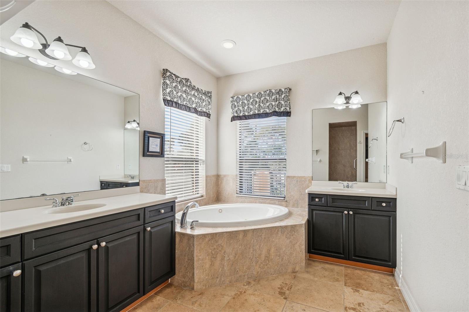 Image 38 of 80 For 1652 Citrine Trail