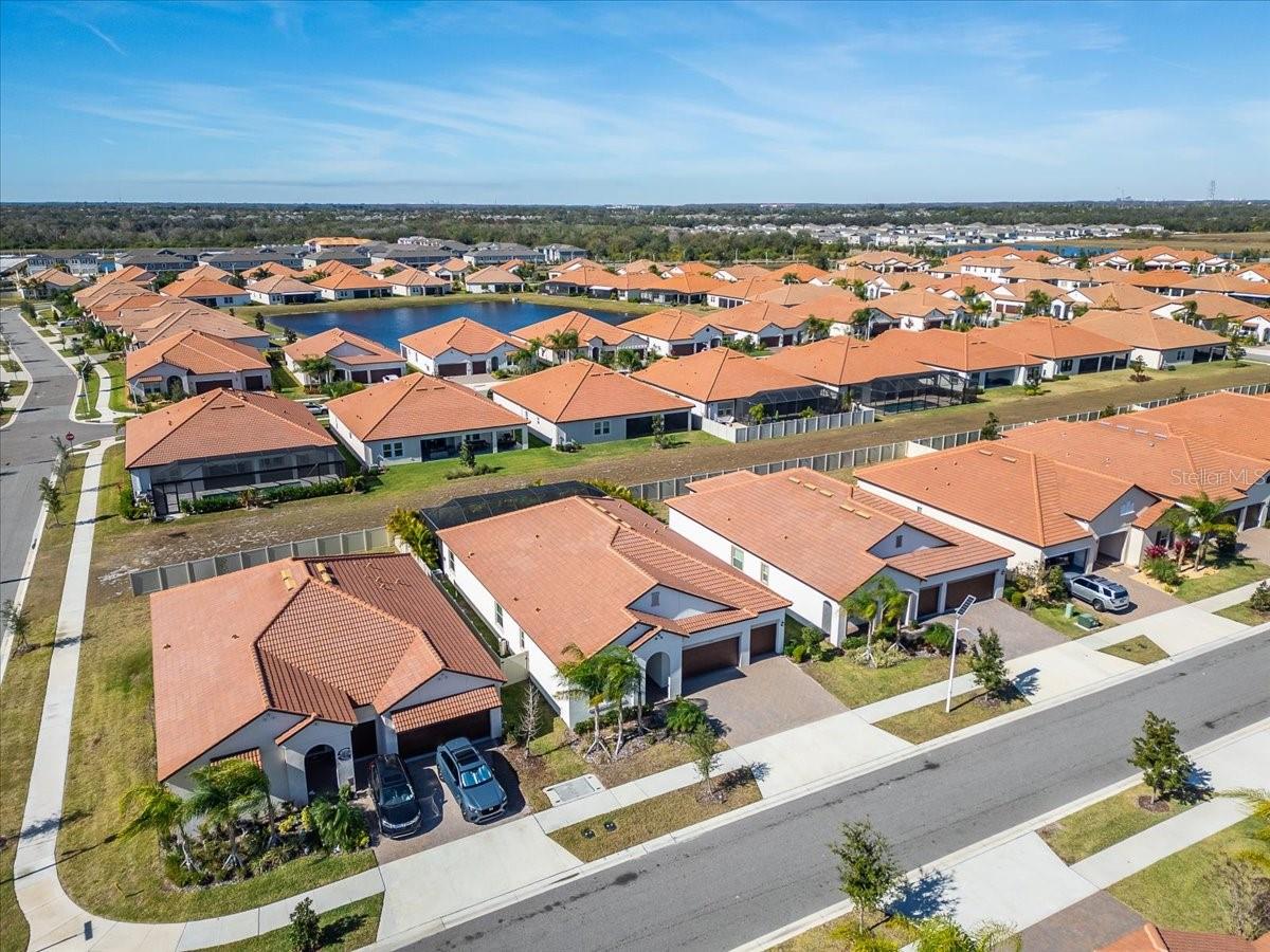 Listing photo id 9 for 17173 Scuba Crest Street