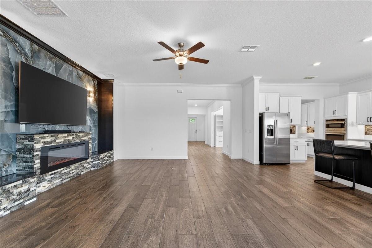 Listing photo id 66 for 17173 Scuba Crest Street