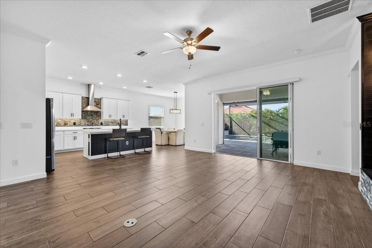 Listing photo id 67 for 17173 Scuba Crest Street