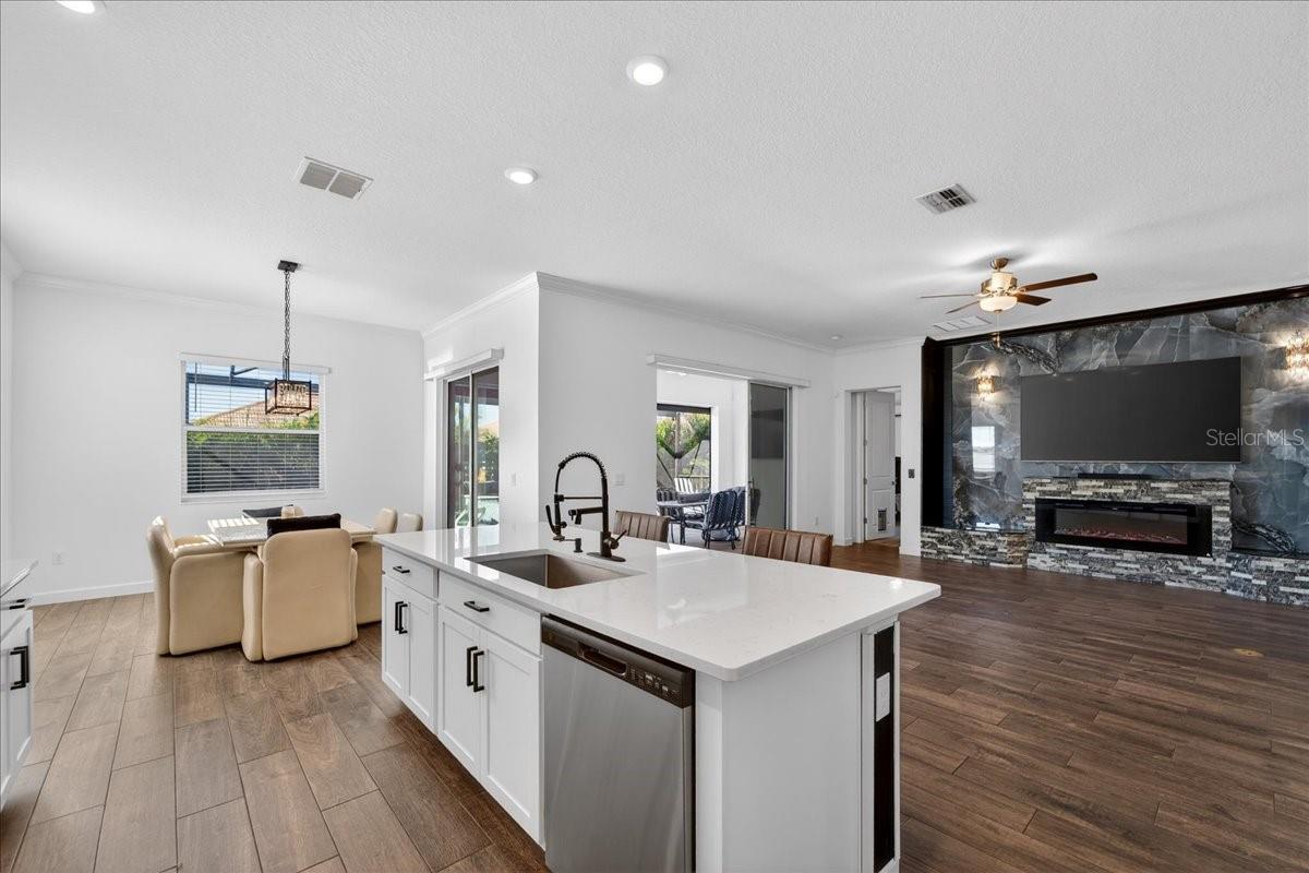 Listing photo id 72 for 17173 Scuba Crest Street