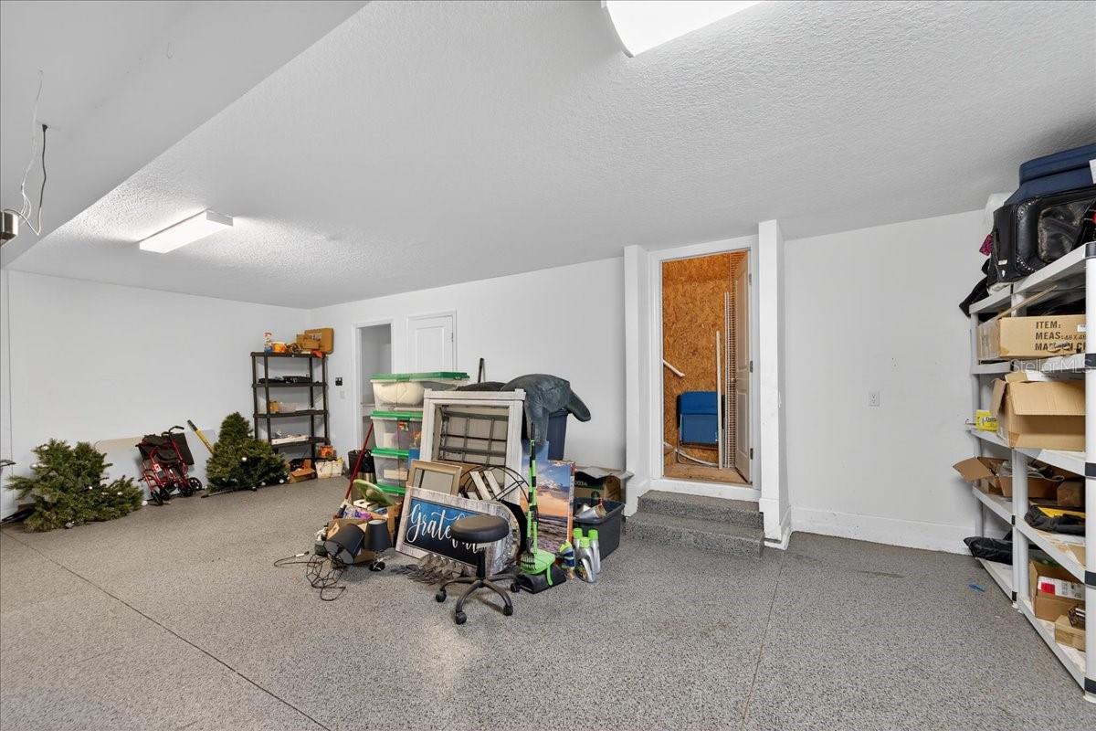 Listing photo id 93 for 17173 Scuba Crest Street