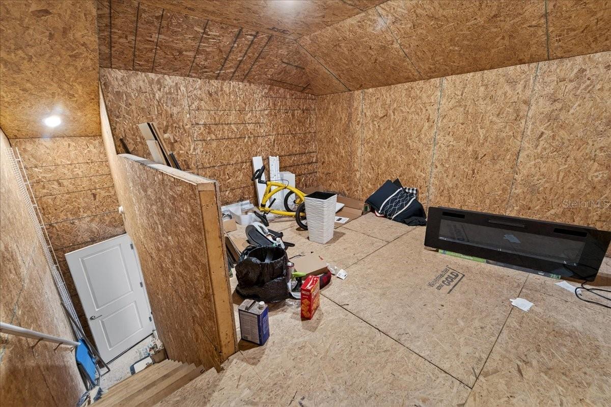 Listing photo id 94 for 17173 Scuba Crest Street