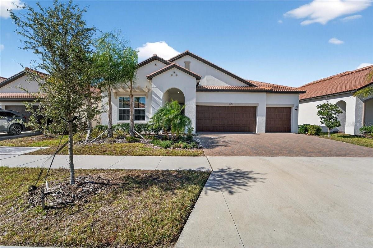 Listing photo id 95 for 17173 Scuba Crest Street