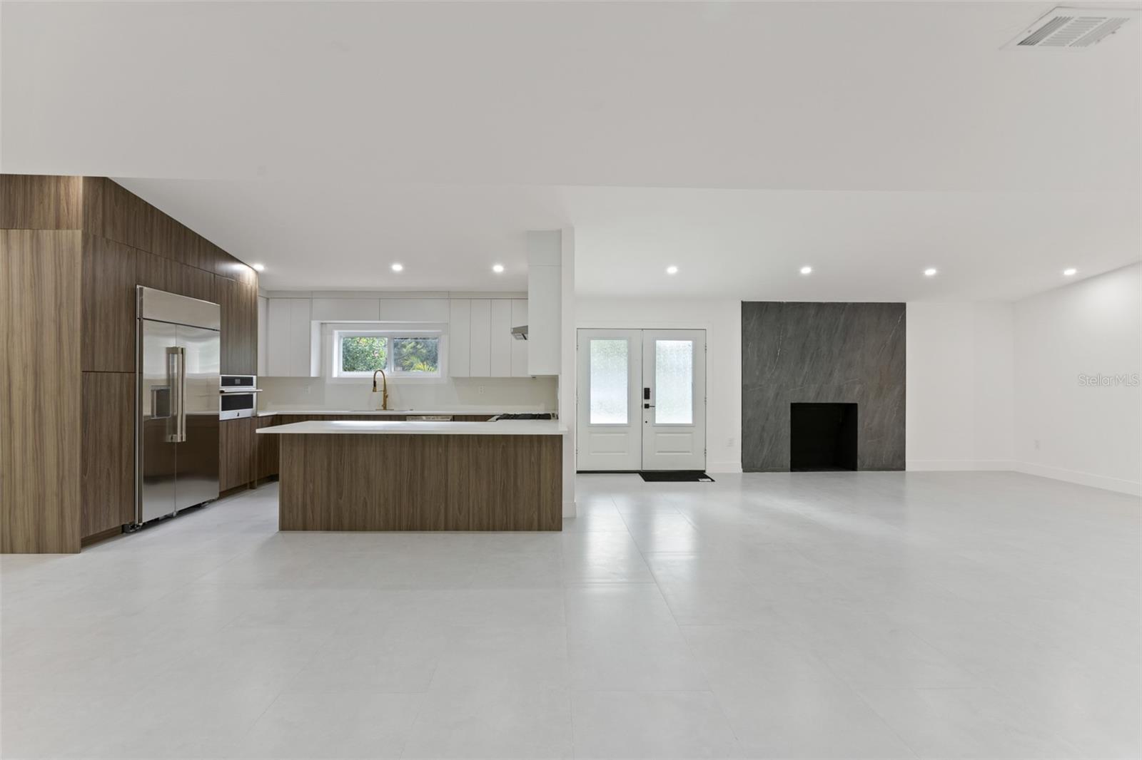 Image 12 of 49 For 131 Toledo Way Ne