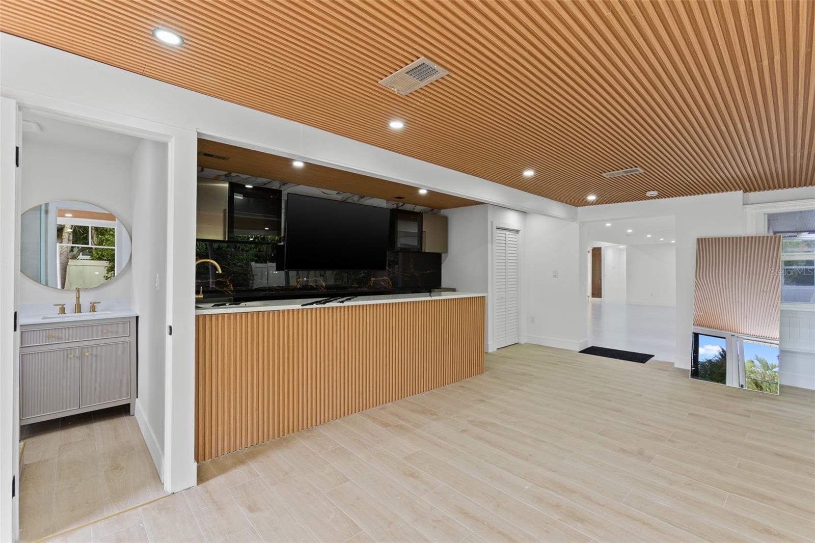 Image 14 of 49 For 131 Toledo Way Ne