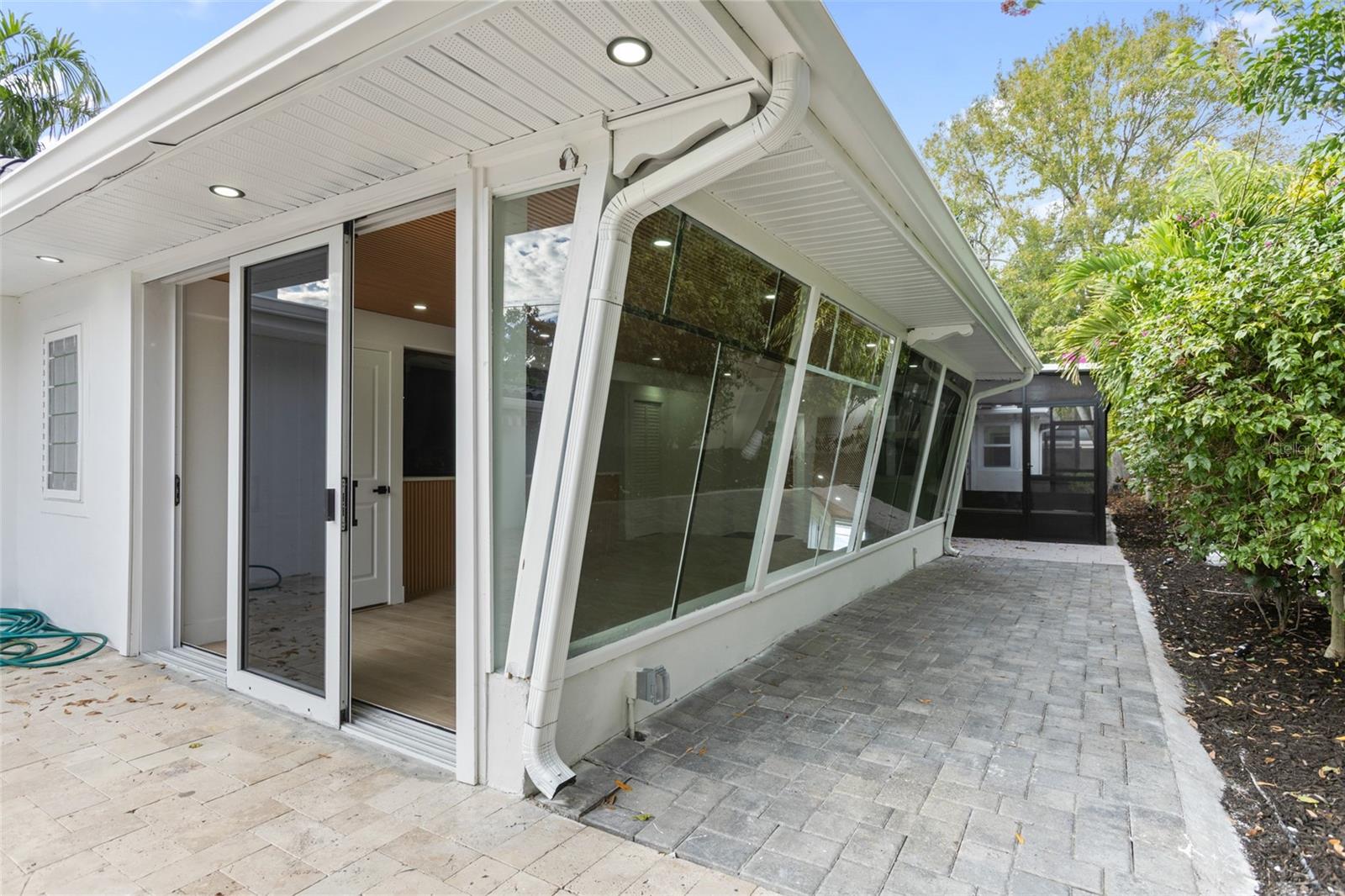 Image 28 of 49 For 131 Toledo Way Ne