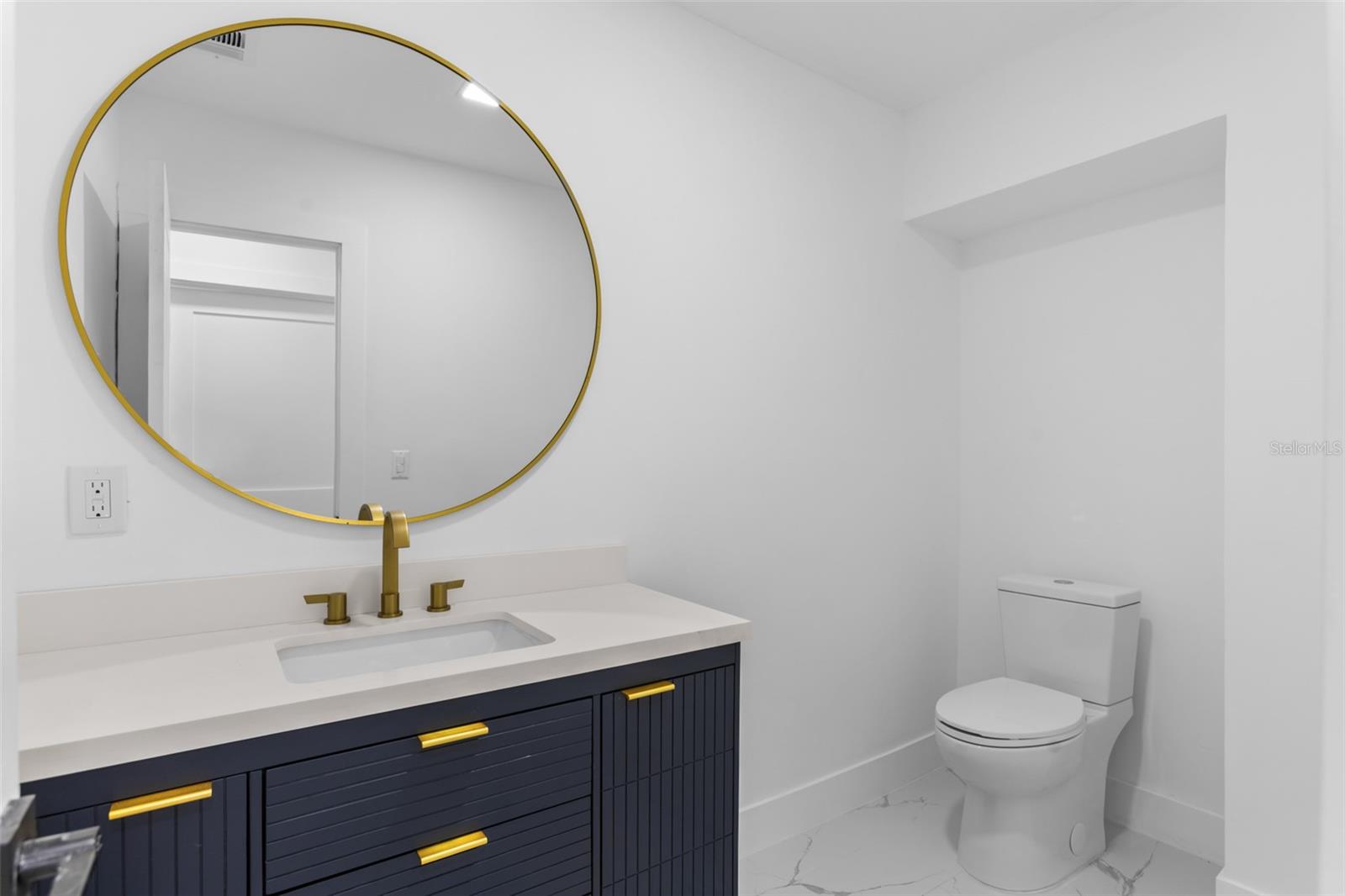 Image 29 of 49 For 131 Toledo Way Ne