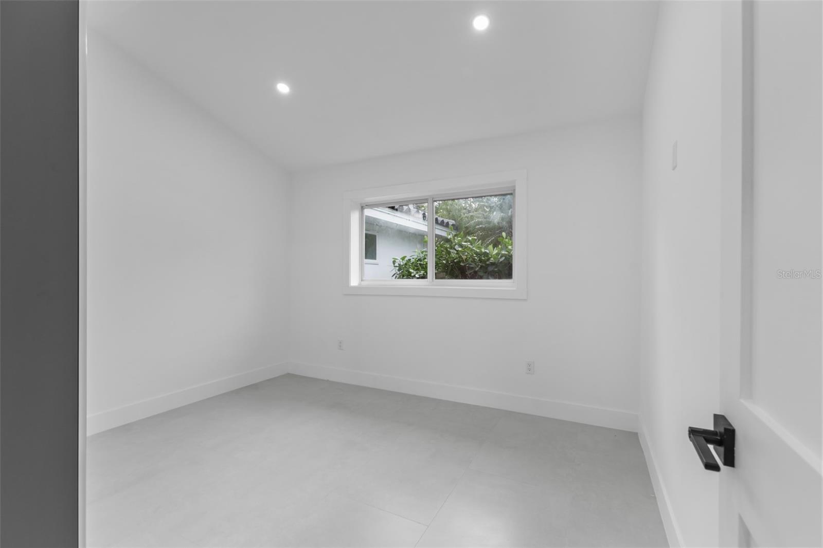 Image 42 of 49 For 131 Toledo Way Ne