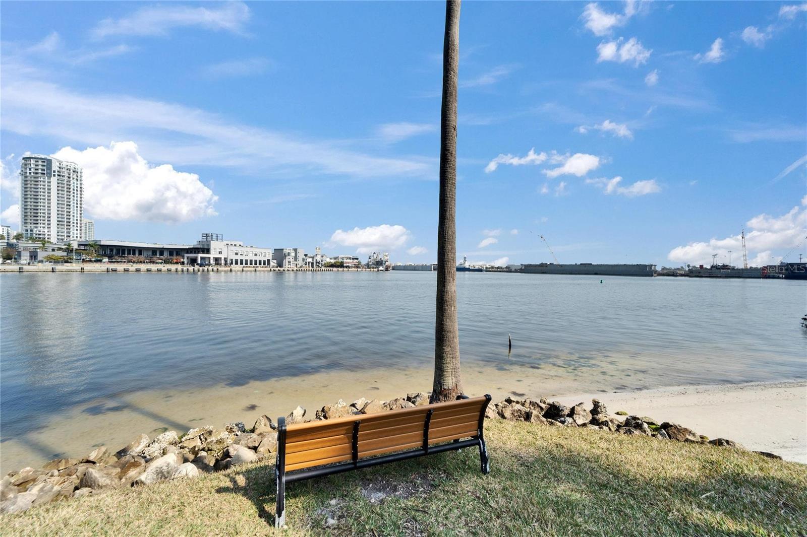 Image 34 of 46 For 705 Mainsail Drive