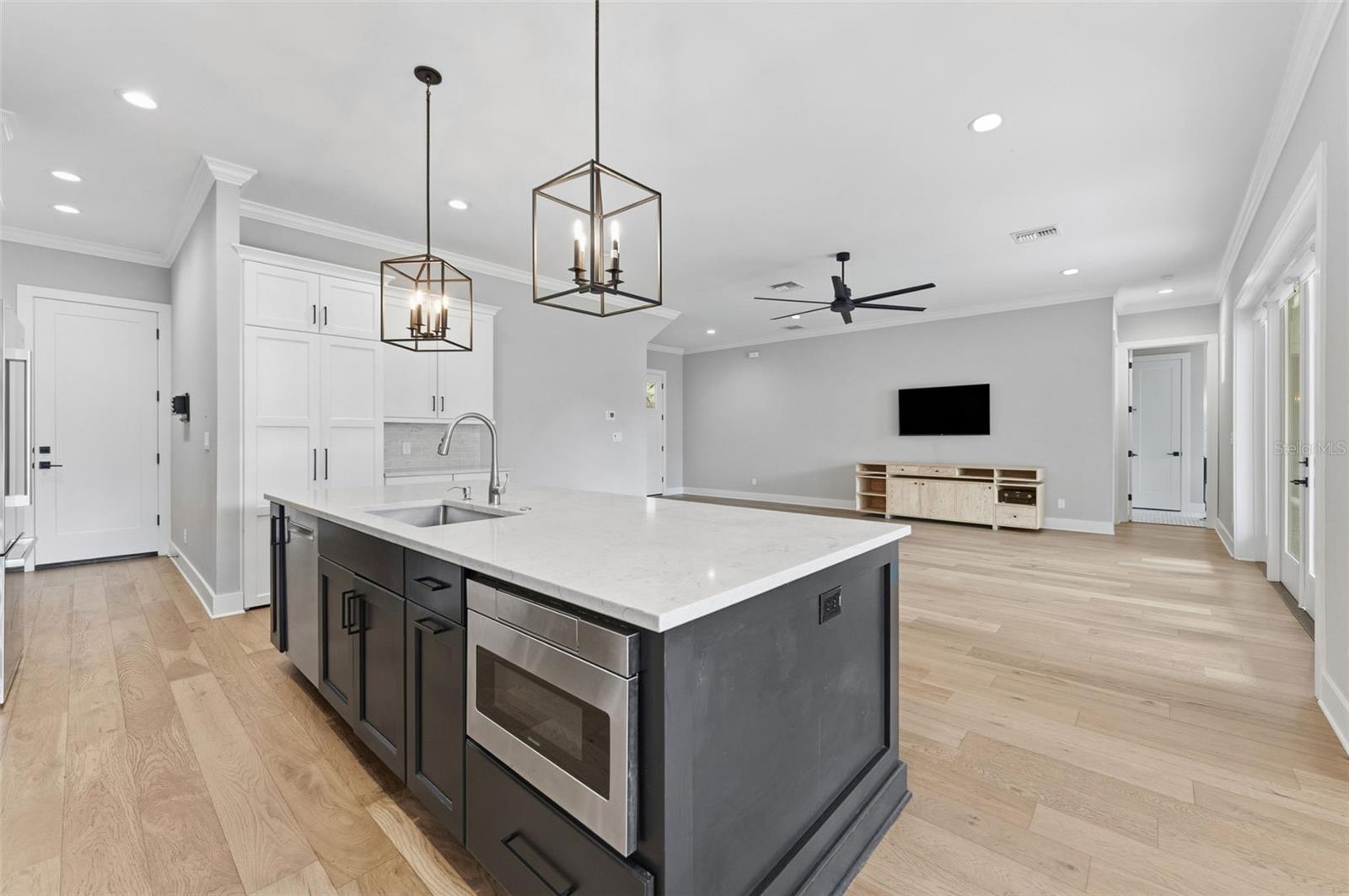 Image 10 of 55 For 3314 Villa Rosa Street