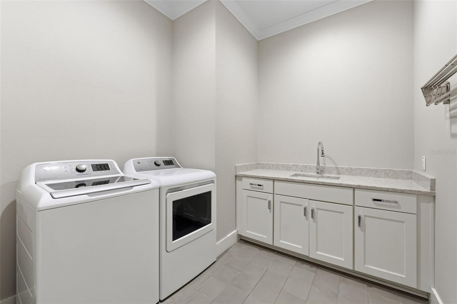 Image 37 of 55 For 3314 Villa Rosa Street