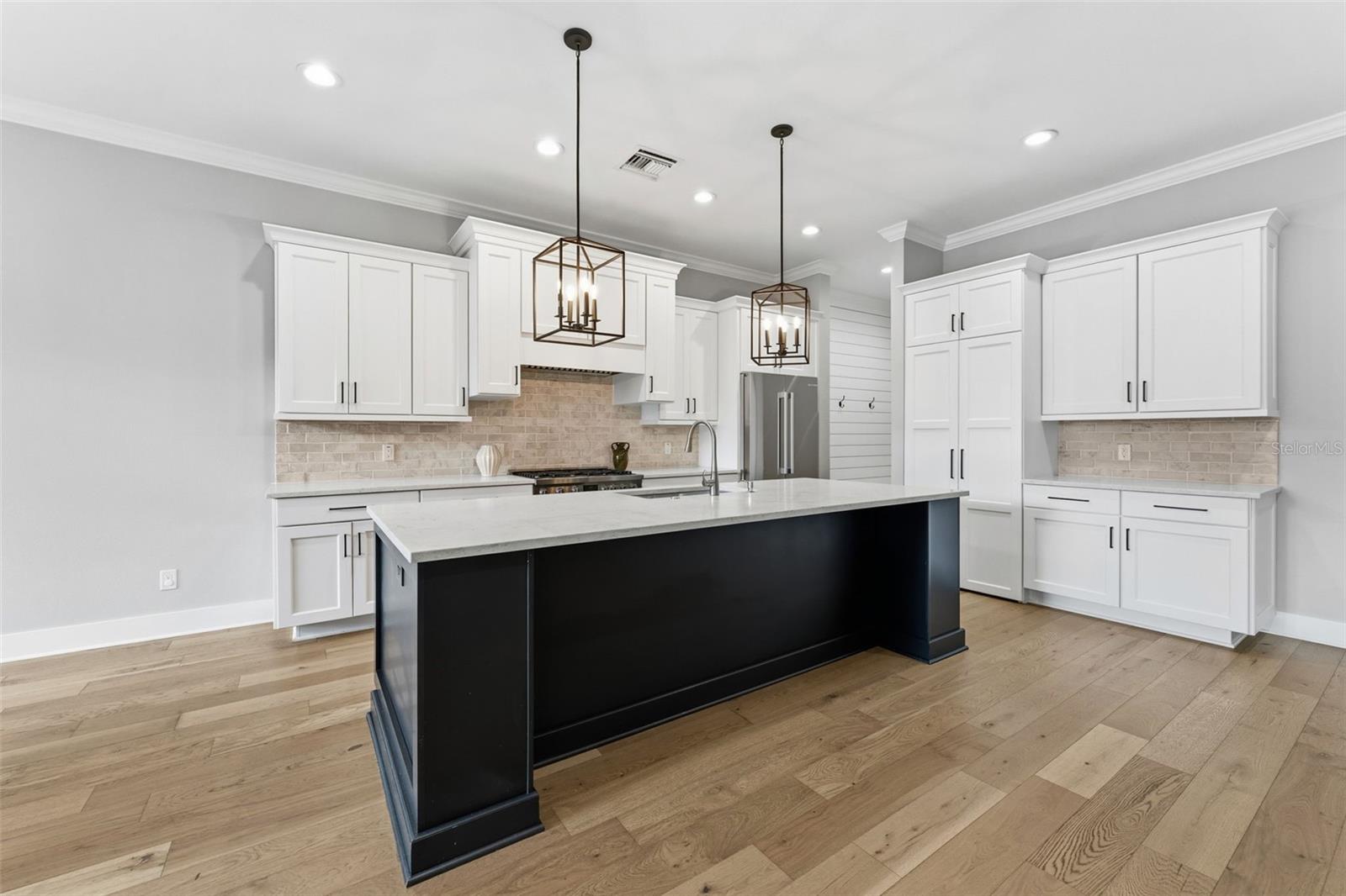 Image 8 of 55 For 3314 Villa Rosa Street