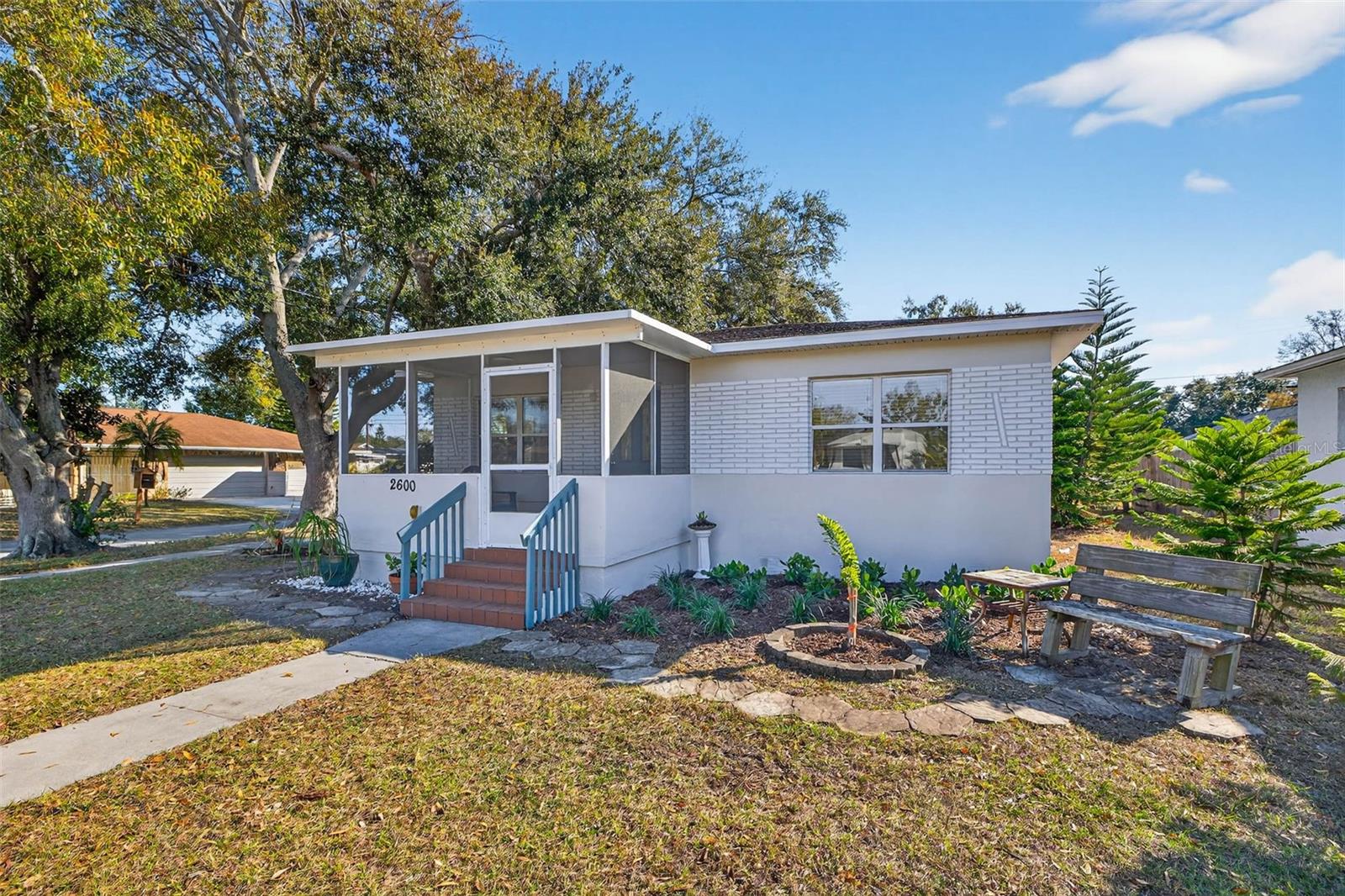 Image 4 of 24 For 2600 35th Avenue