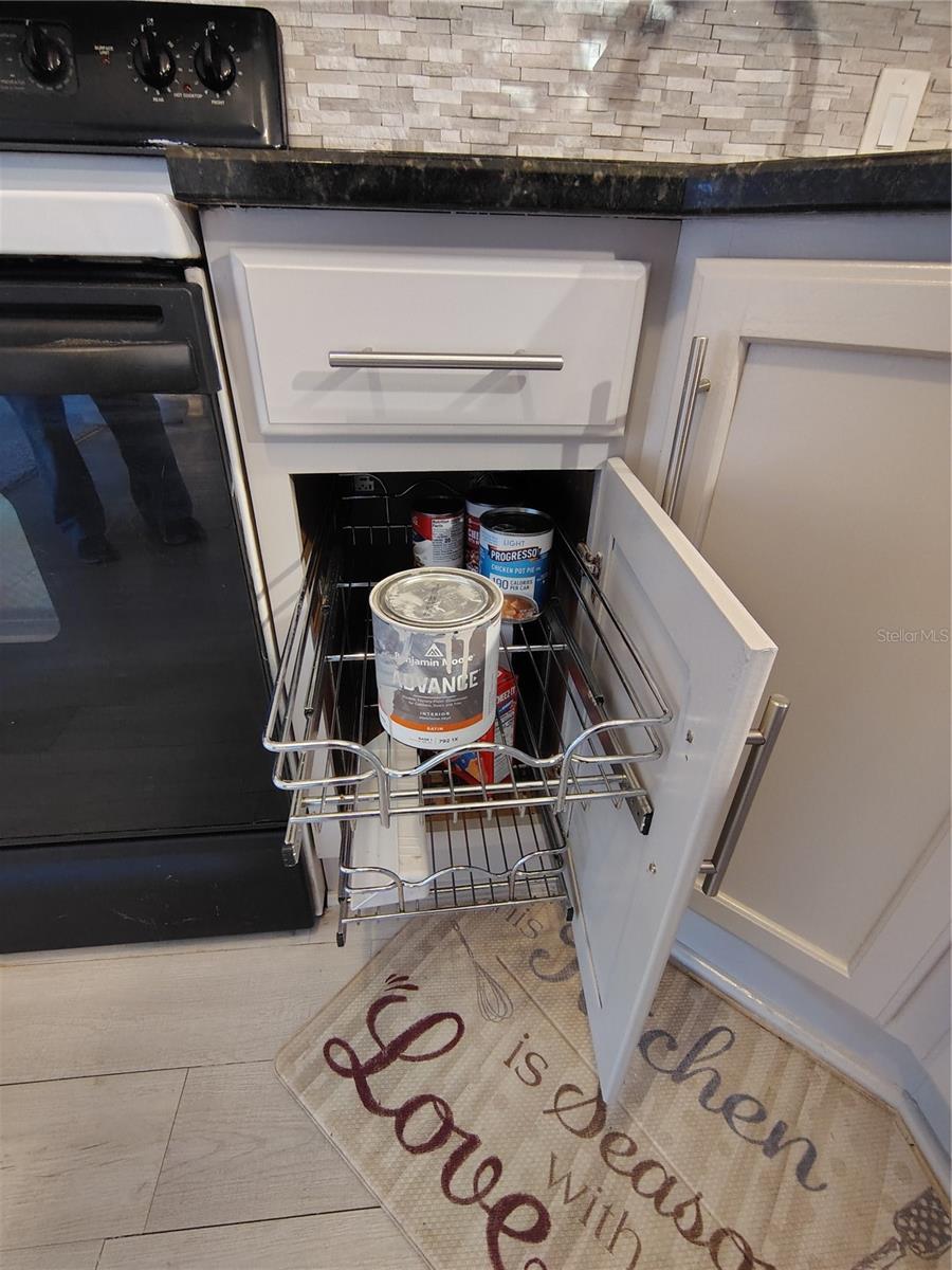 Image 18 of 43 For 5722 20th Avenue S