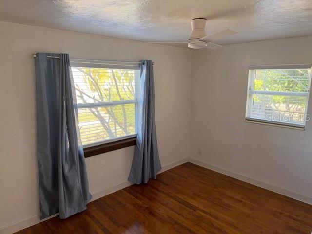 Image 27 of 43 For 5722 20th Avenue S