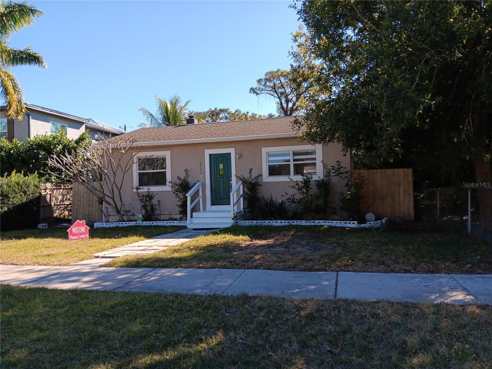 Image 3 of 43 For 5722 20th Avenue S