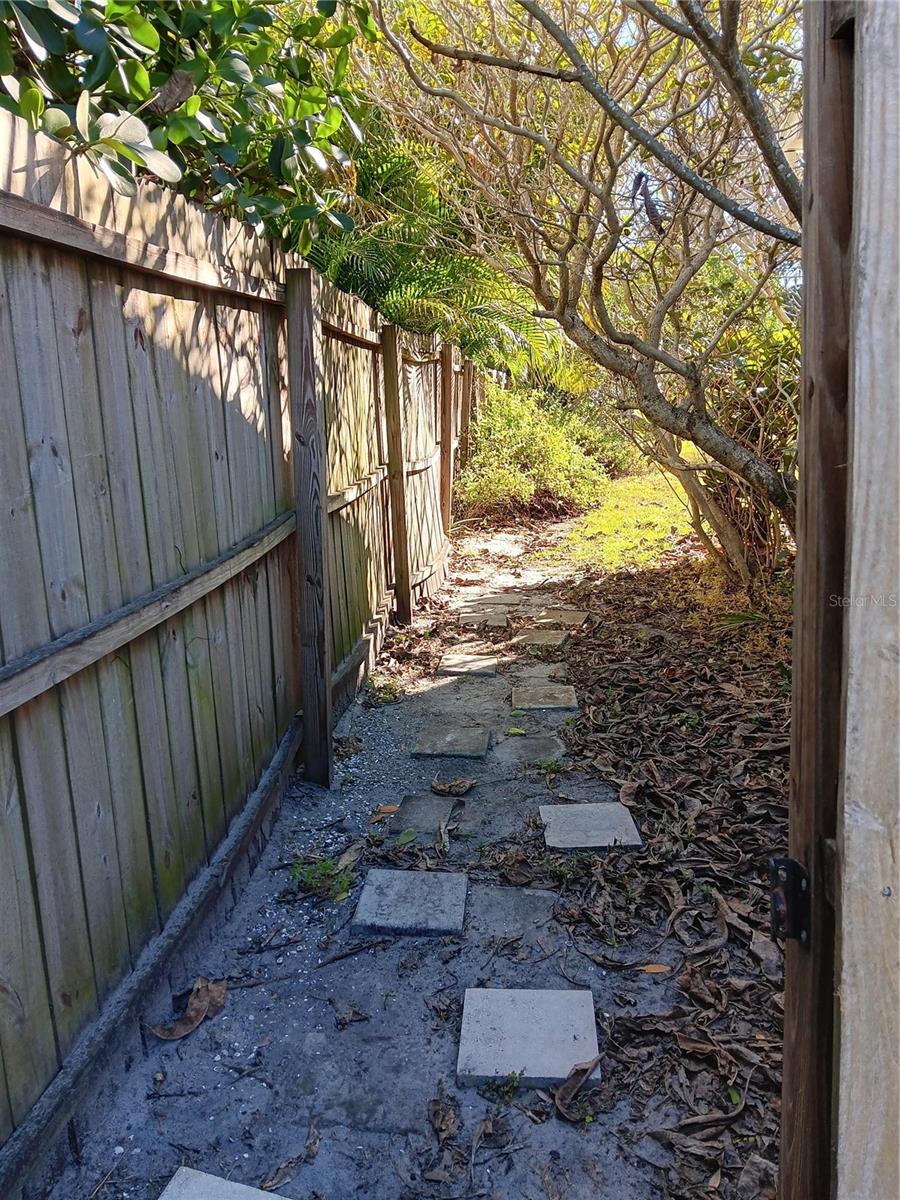 Image 7 of 43 For 5722 20th Avenue S