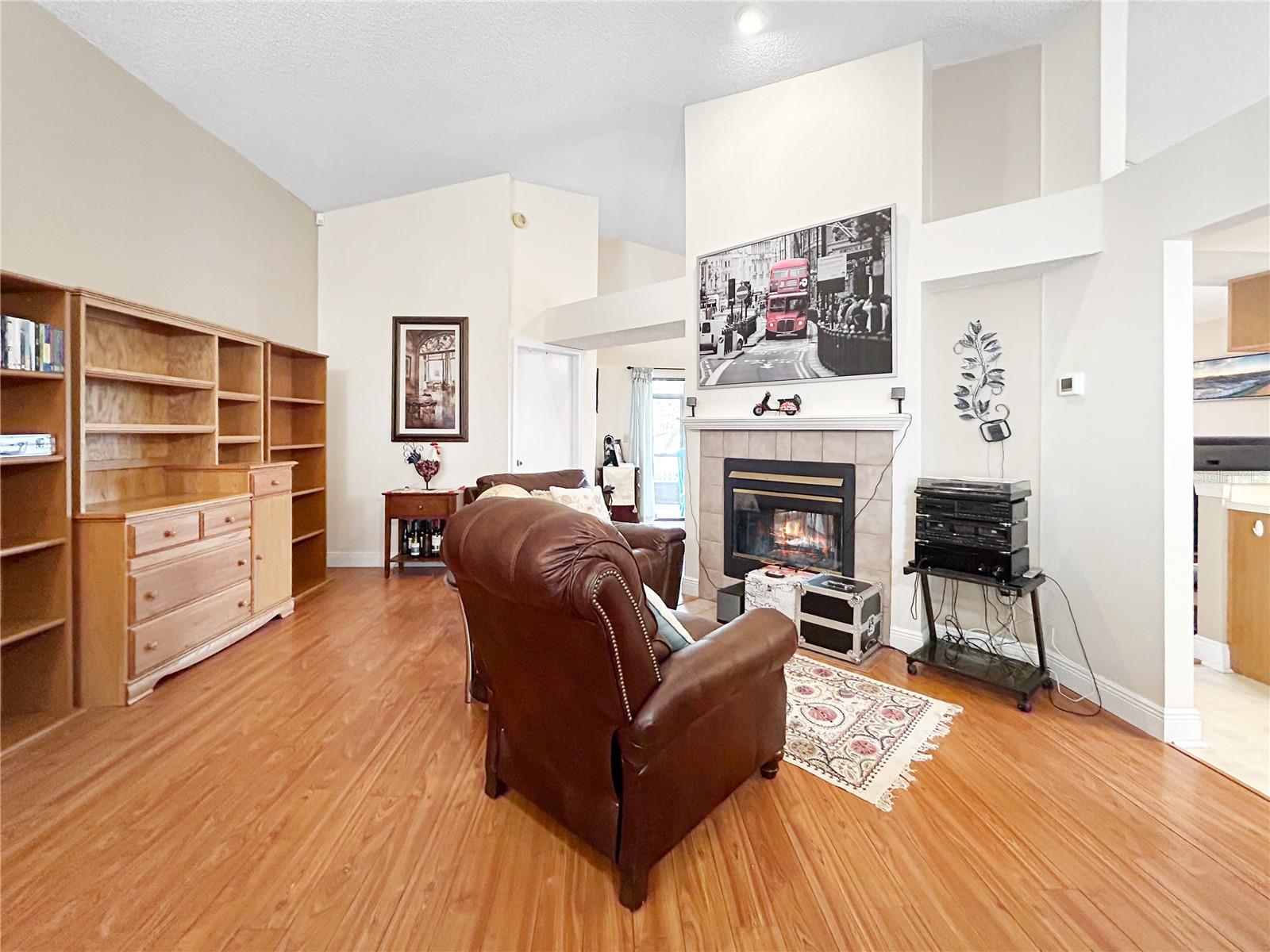 Image 6 of 31 For 1814 Candlestick Court