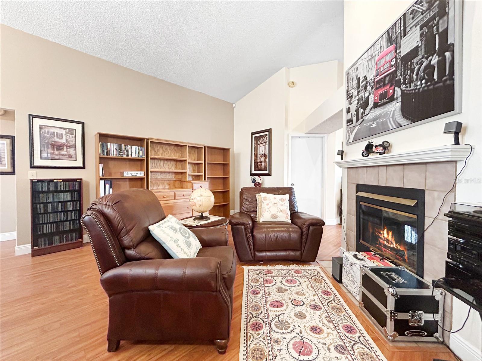 Image 8 of 31 For 1814 Candlestick Court