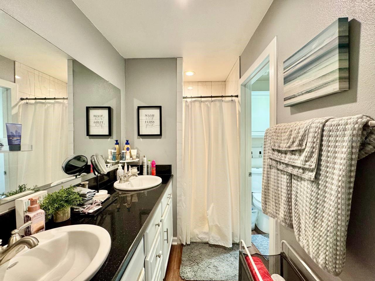 Image 18 of 28 For 2879 Thaxton Drive 53