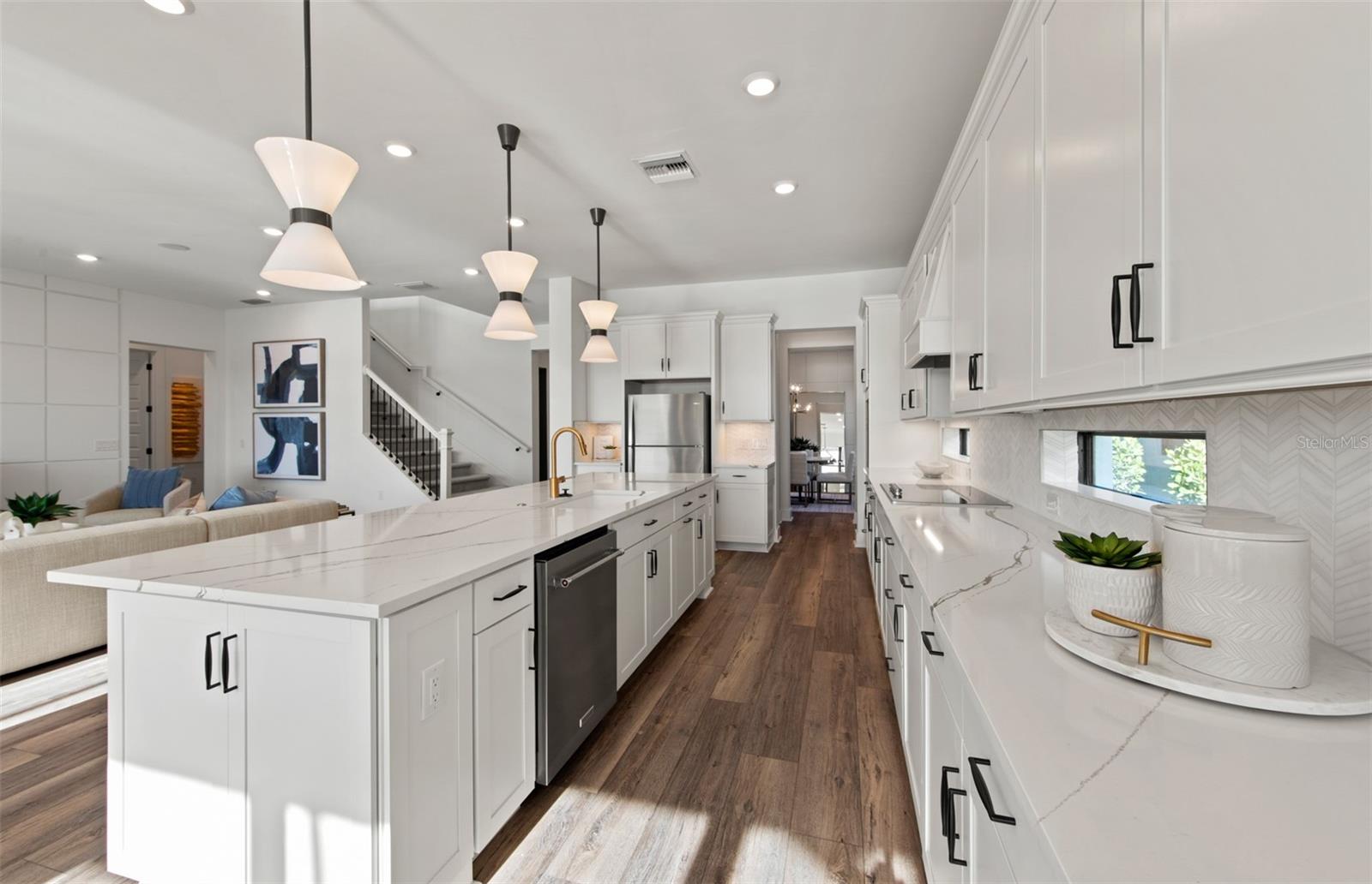 Image 5 of 30 For 16523 Ennis Place