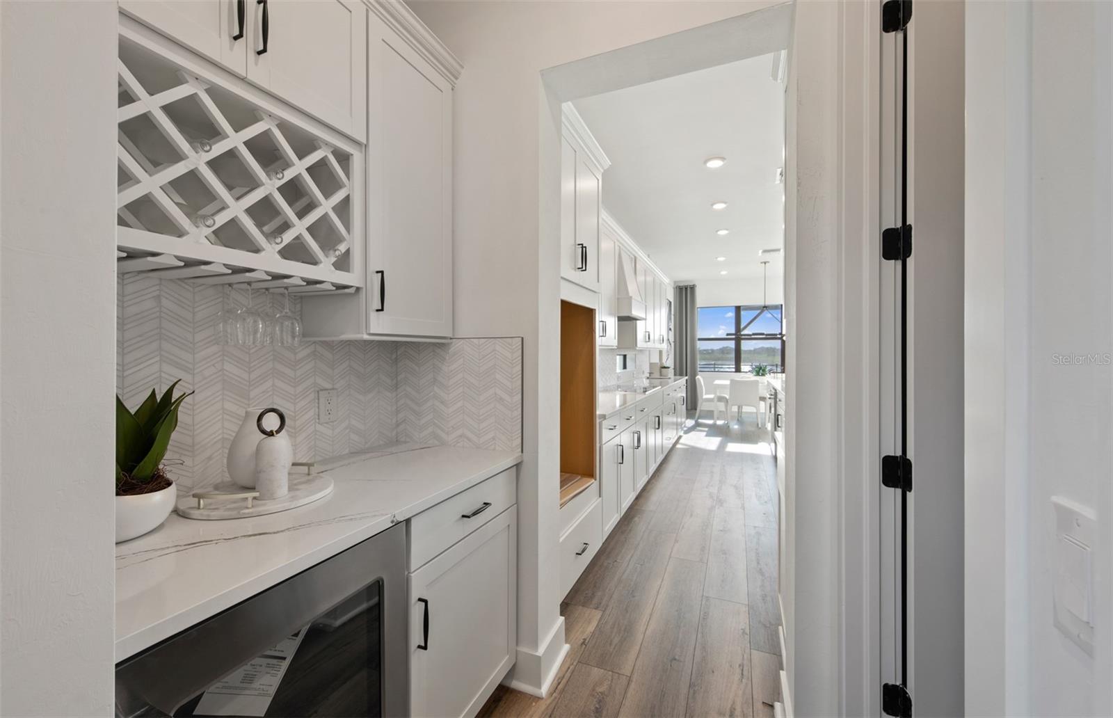 Image 6 of 30 For 16523 Ennis Place