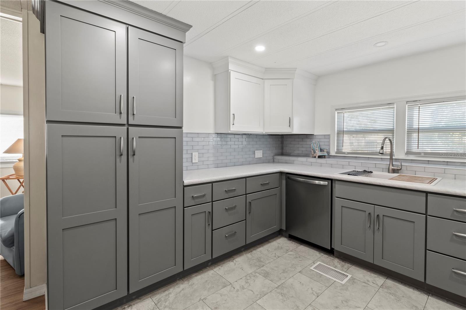 Image 12 of 41 For 4902 91st Lane