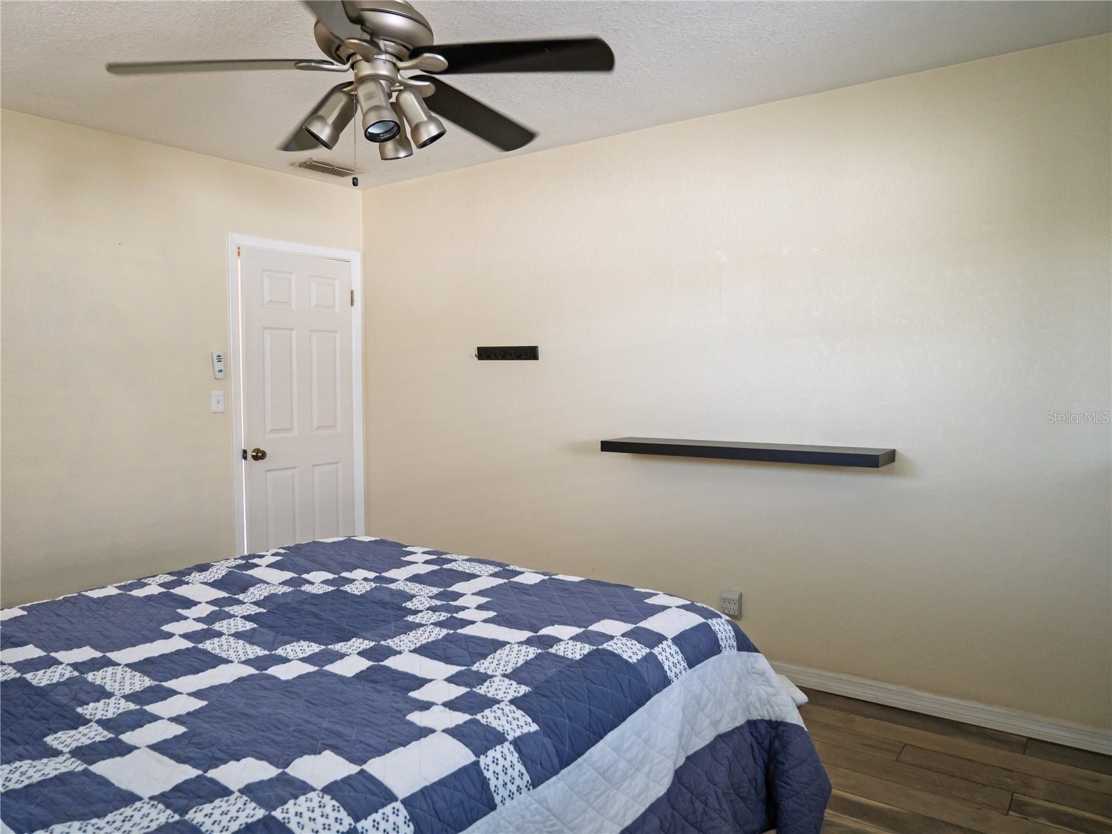 Image 13 of 27 For 11535 64th Terrace