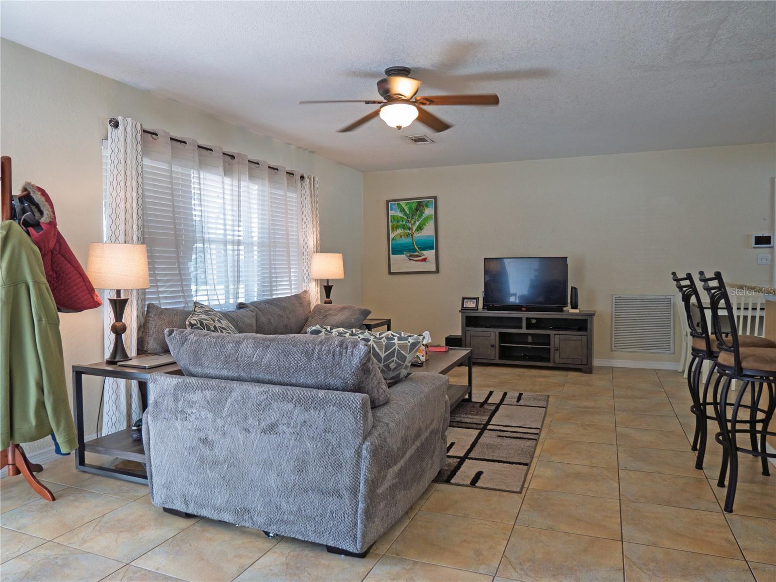 Image 4 of 27 For 11535 64th Terrace