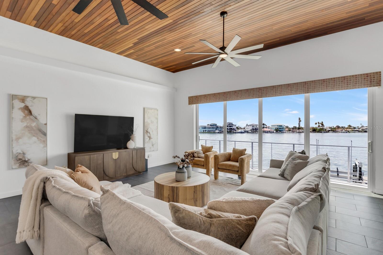 Image 13 of 80 For 905 Bay Point Drive