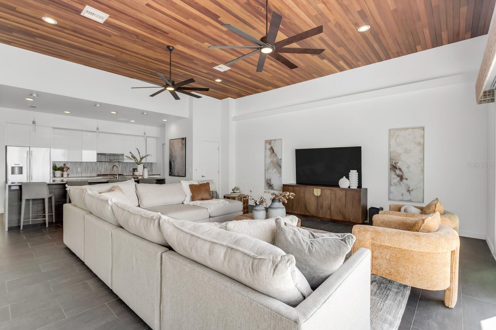 Image 21 of 80 For 905 Bay Point Drive