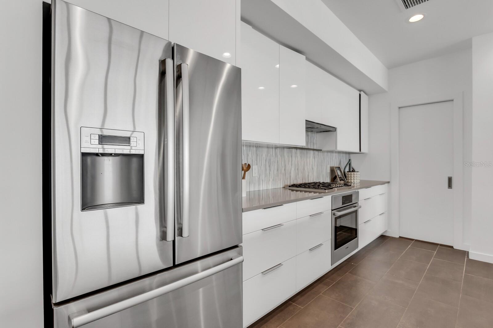 Image 24 of 80 For 905 Bay Point Drive