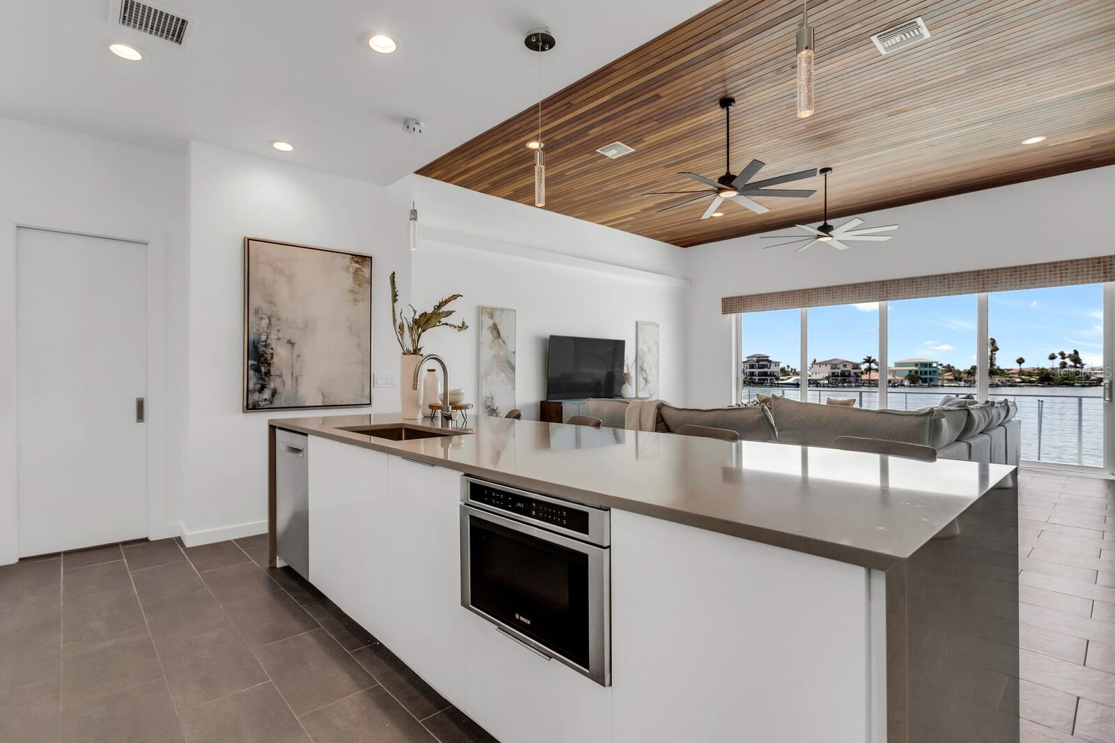 Image 25 of 80 For 905 Bay Point Drive