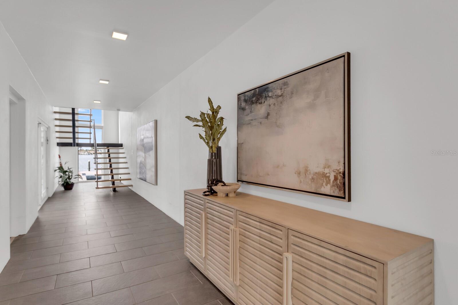 Image 27 of 80 For 905 Bay Point Drive