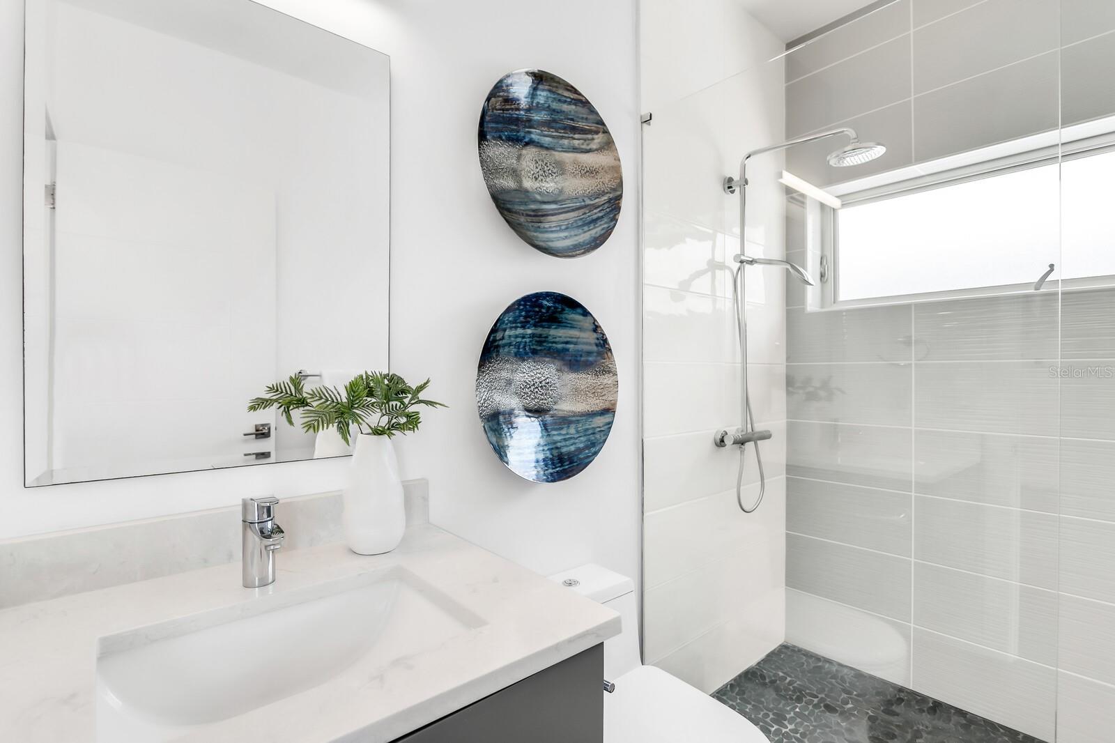 Image 42 of 80 For 905 Bay Point Drive